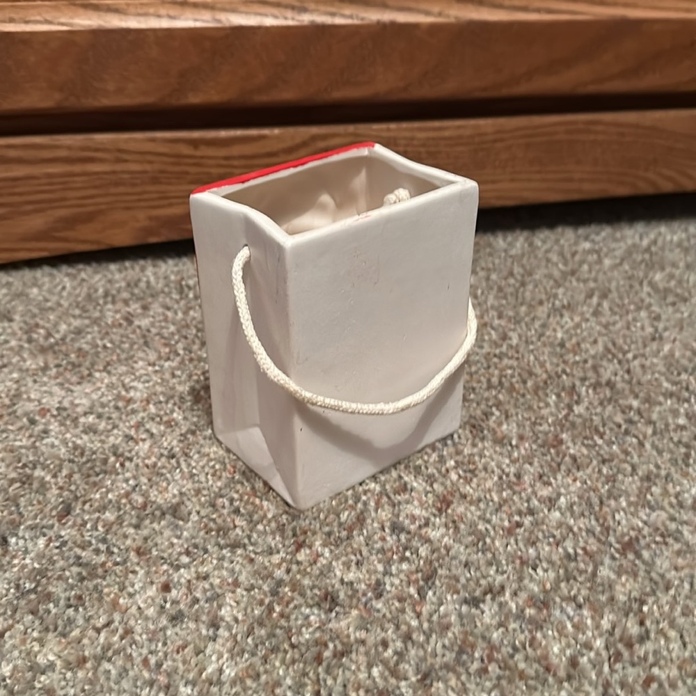 Ceramic Santa - Picture 2 of 3